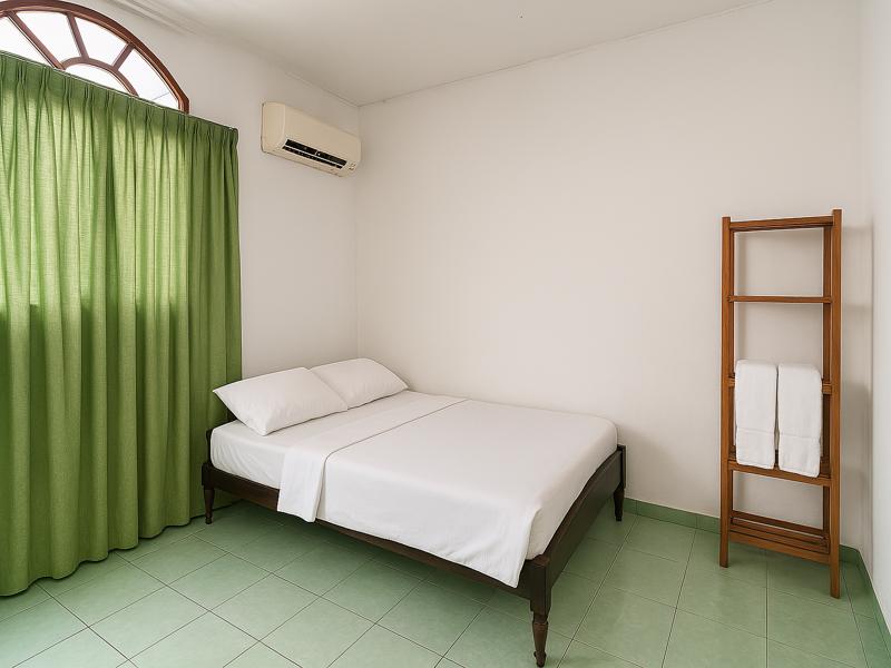 Hostel Colombo Airport Room 2